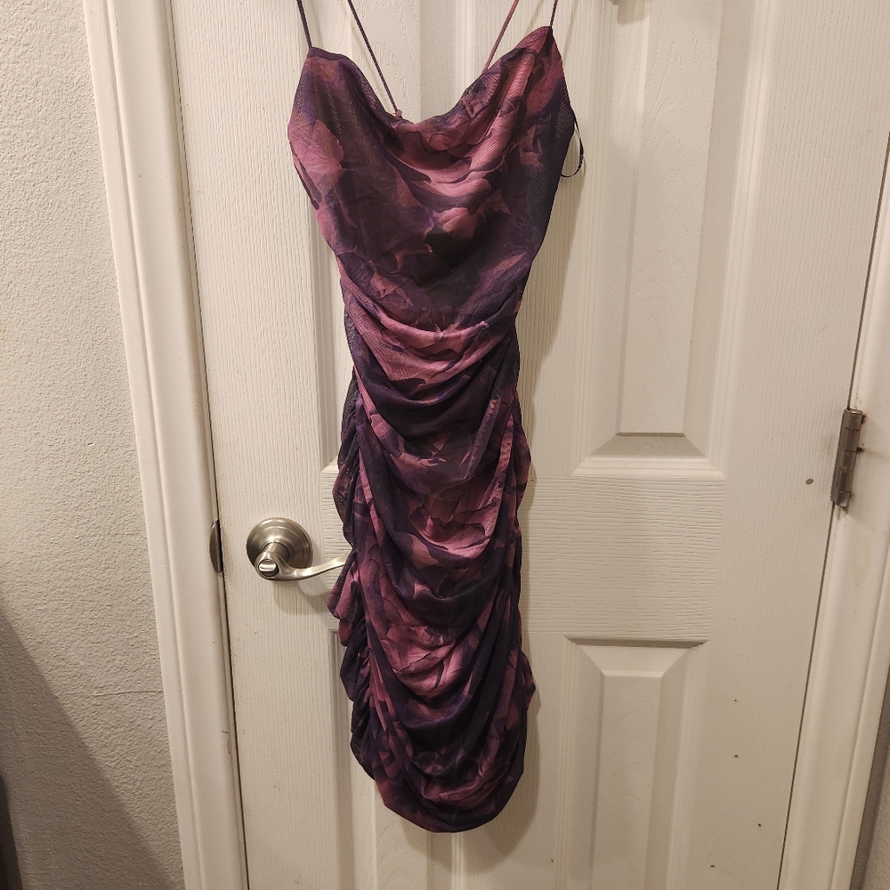 White fox can't keep me away dress size s - Picture 3 of 5